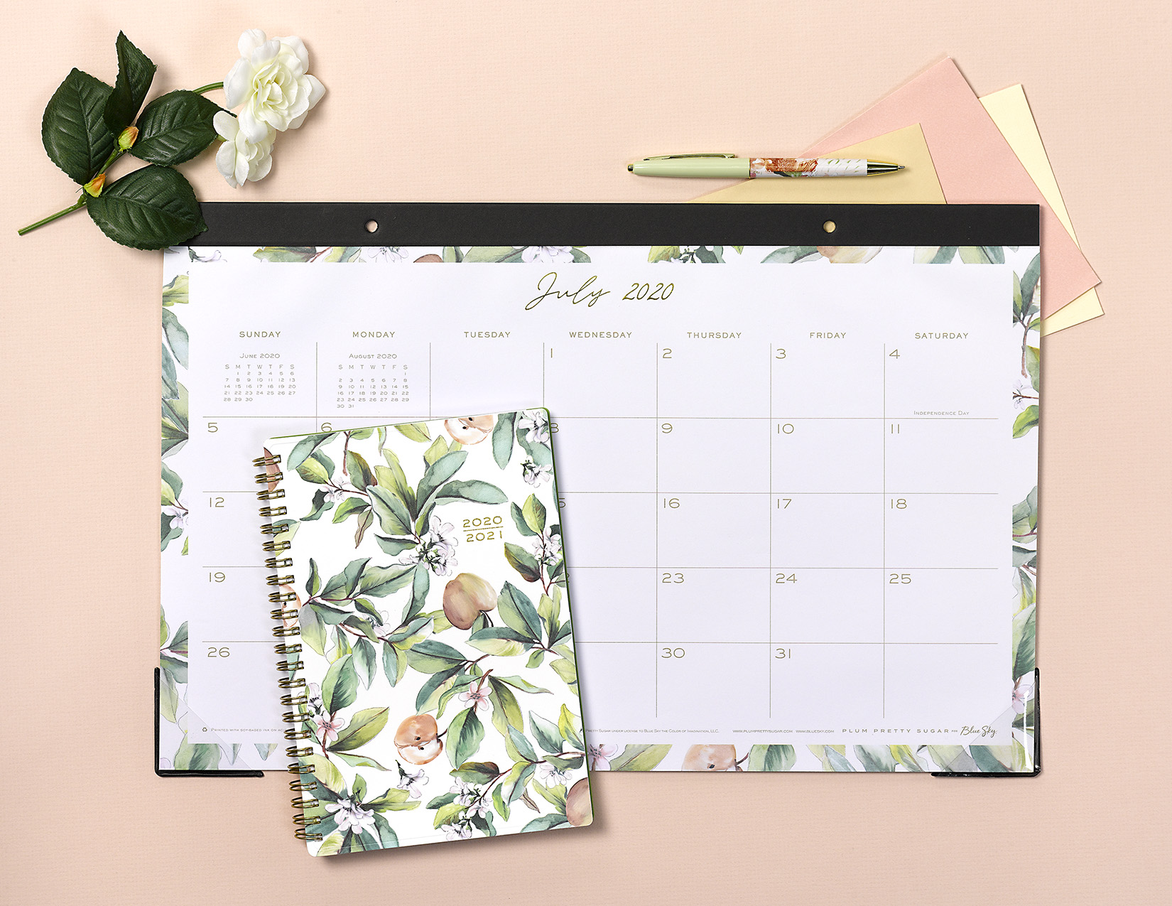 Plum Pretty Sugar Desk Calendar, Brand Licensing